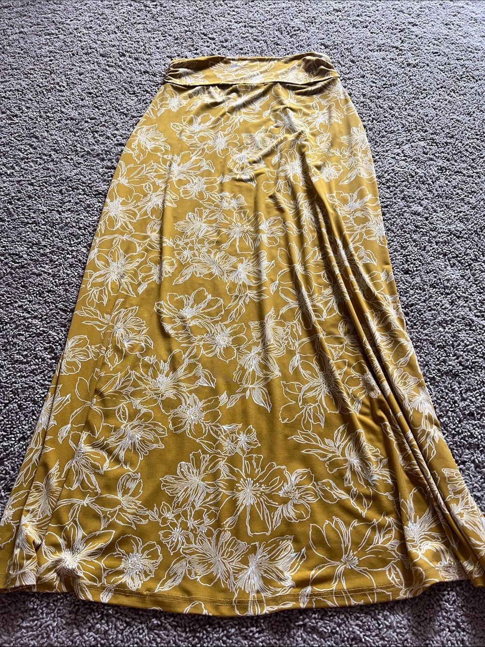 Gilli Made in USA Mustard Floral Pull On Maxi Skirt Size M